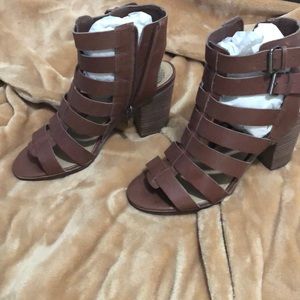 Vince Camino Javrina russet color size 7